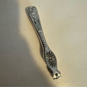 ASSYRIAN HEAD 1847 Rogers NUTCRACKER Silverplate Excellent Condition Antique
